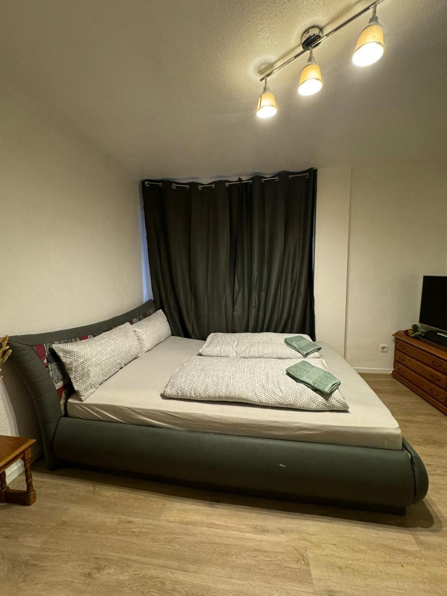 Moebliertes Zimmer Mit Tv, Internet & Kompletter Ausstattung In Bonn-Mehlem מראה חיצוני תמונה